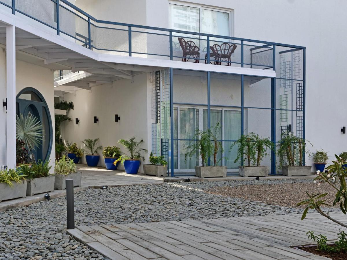 Ambiance Boutique Art Hotel Karatschi Exterior foto